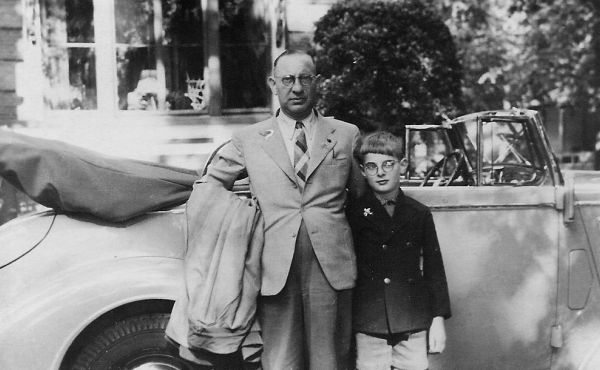 Ed Gr&ouml;del met zijn vader 1940